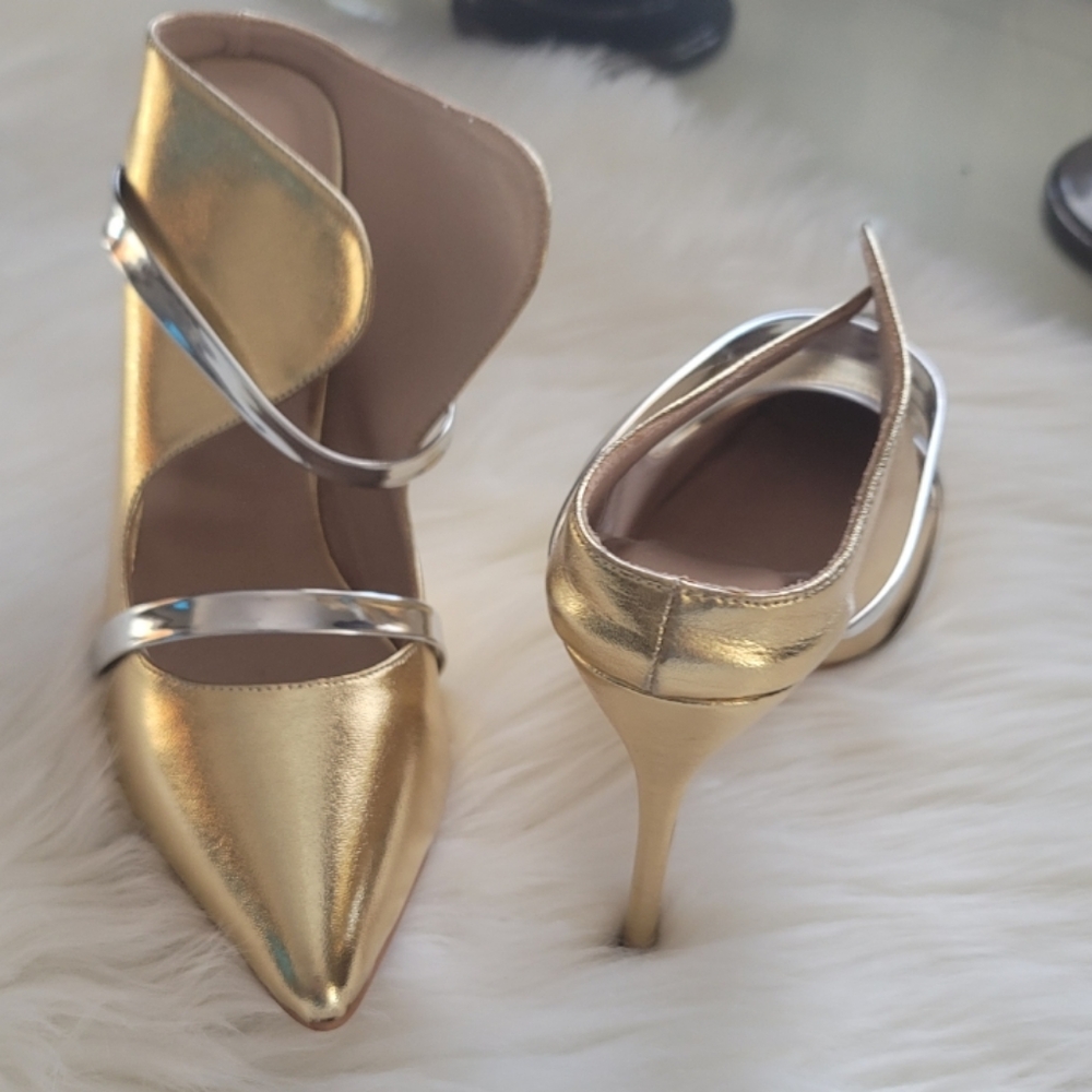 Shoes - Picture 4 of 4